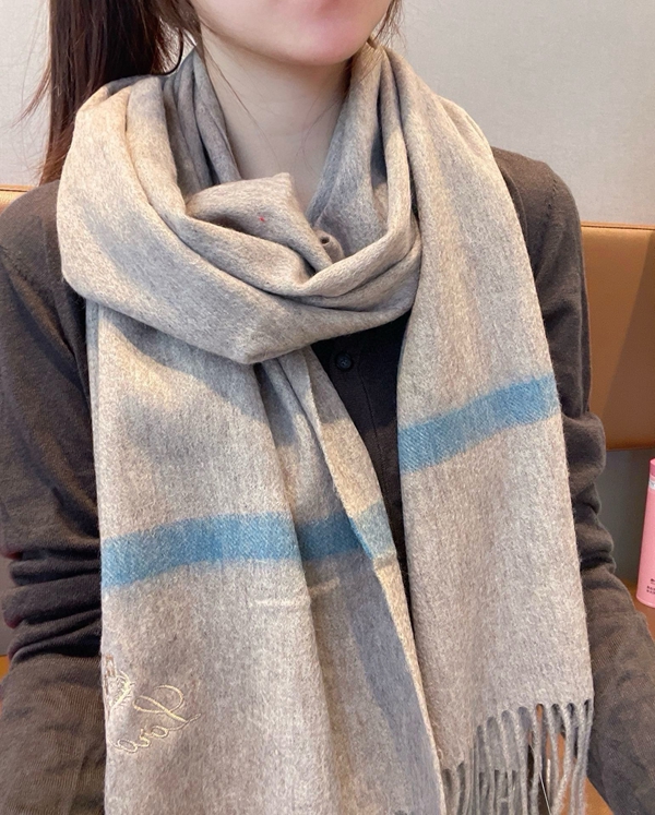 ブランドマフラー正面デザイン